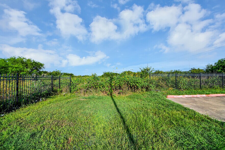 More Photos Of 13629 Alief Clodine Rd, Houston Land For Sale