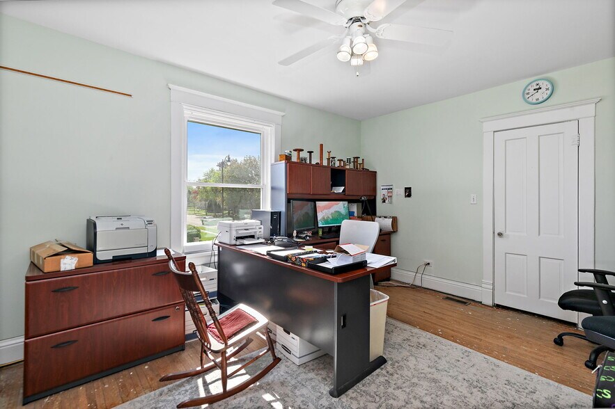 More Photos Of 290 S State St, Hampshire Storefront Retail Office For Sale