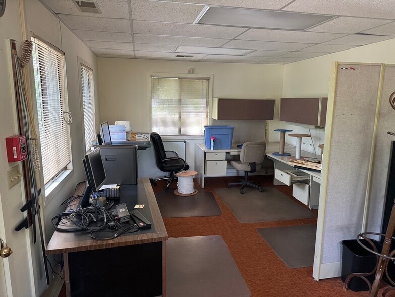 More Photos Of 3343 Mineral Dr, Earlysville Medical For Lease