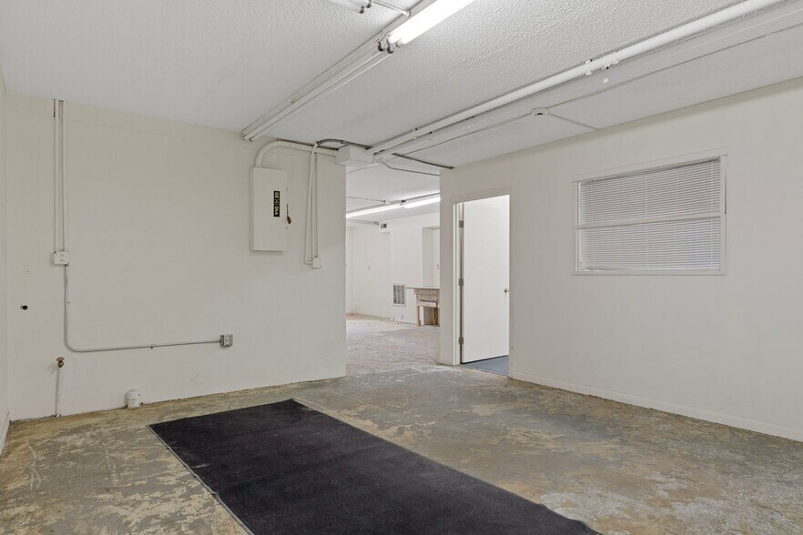 More Photos Of 377 Highway 40 W, Inglis Flex For Sale