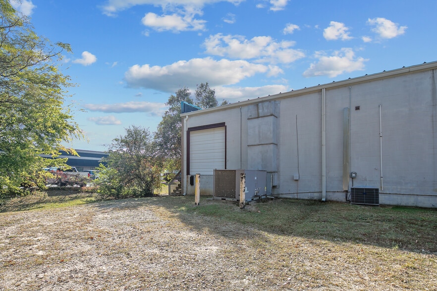 More Photos Of 3756 Sycamore Dairy Rd, Fayetteville Light Manufacturing For Lease