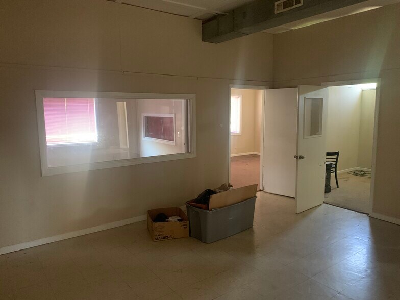 More Photos Of 1492 Executive Ct, Orangeburg General Retail For Sale