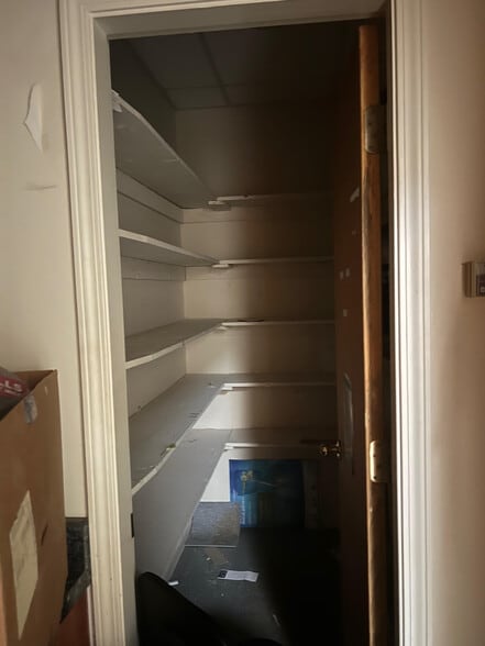 More Photos Of 1075 Cornwall drive dr, Madison Office For Sale