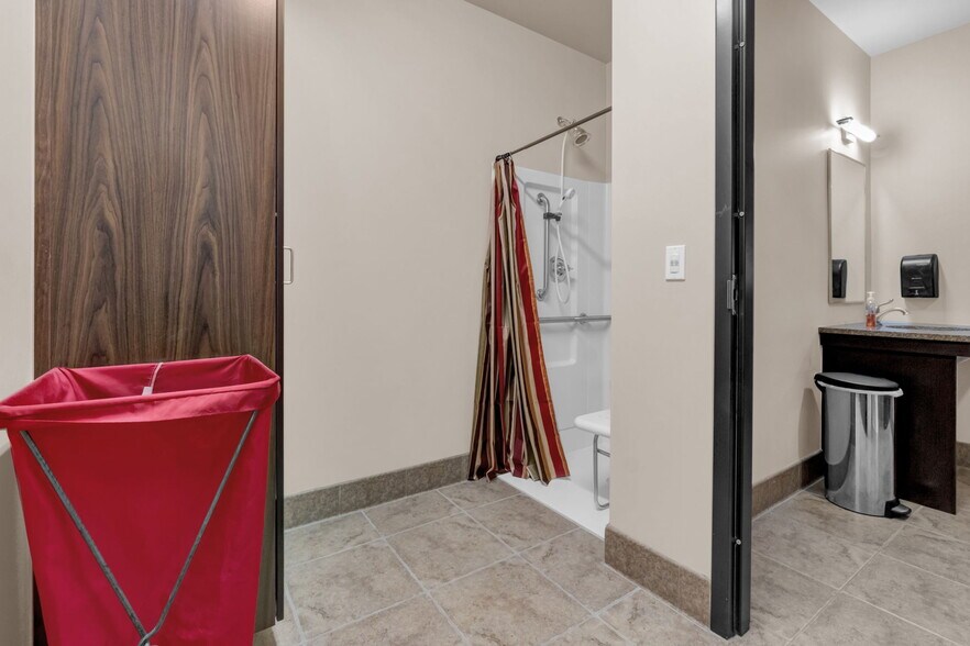 More Photos Of 4795 Larimer Pky, Johnstown Medical For Sale