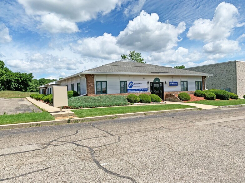 More Photos Of 1810 W Washington St, Greenville Office For Sale