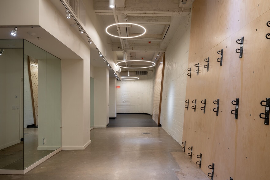 More Photos Of 761 S Broadway, Los Angeles Office Residential For Sale