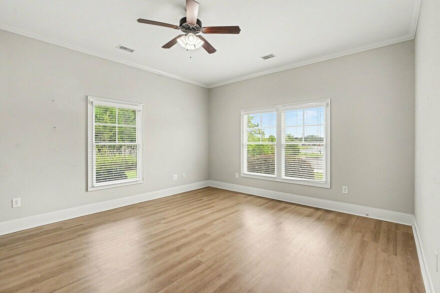More Photos Of 132 Byrd Way, Warner Robins Office For Sale
