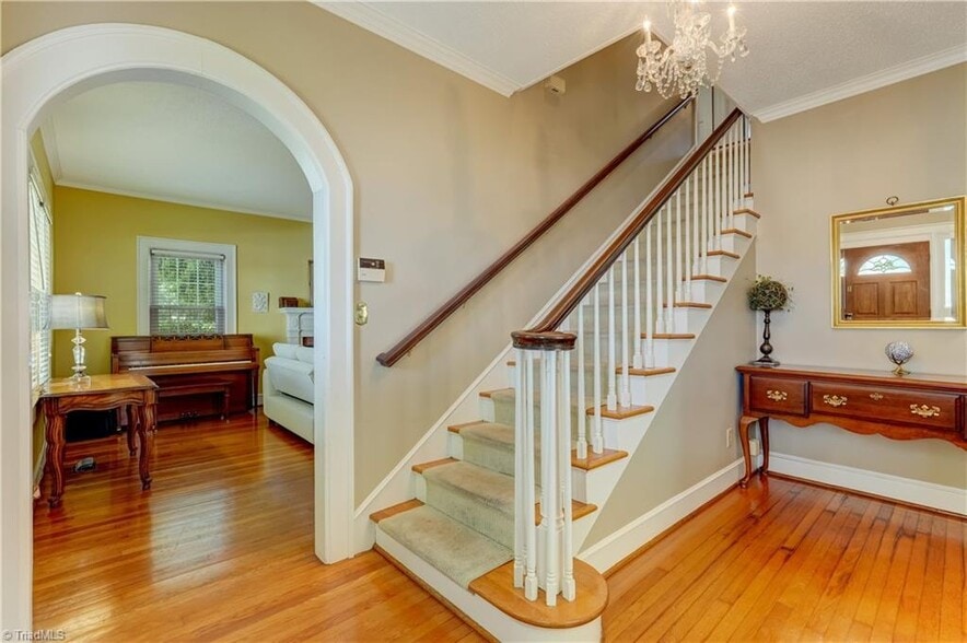 More Photos Of 17 E Main St, Thomasville Storefront Retail Office For Sale