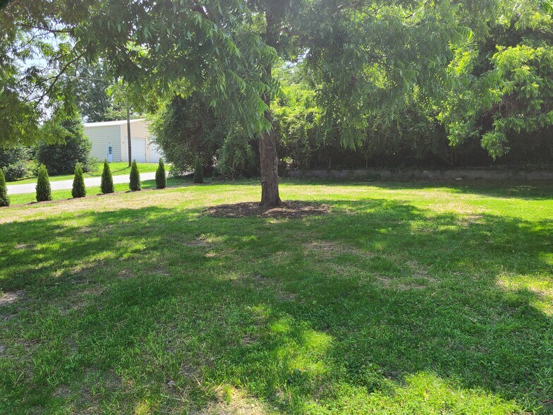 More Photos Of 12-16 S Pine St, Wendell General Retail For Sale