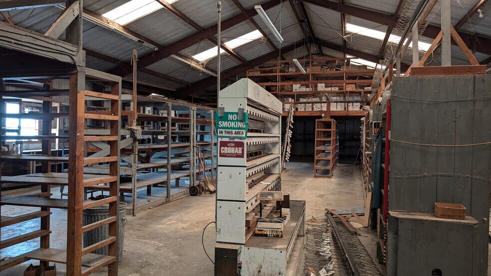 More Photos Of 1119 E Milam St, Wharton Freestanding For Sale