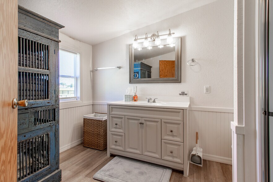 More Photos Of 20221 SW 5th Pl, Dunnellon Specialty For Sale