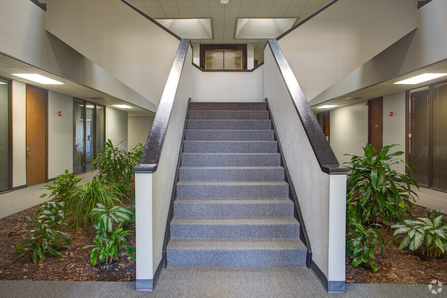 More Photos Of 20501 Katy Fwy, Katy Office For Lease