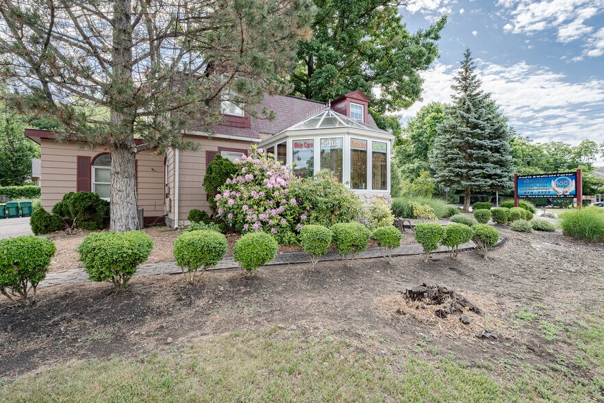 More Photos Of 7285 Center St, Mentor Office Residential For Sale