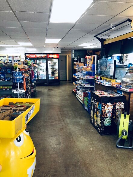 More Photos Of 1927 Highway 62 W, Berryville Convenience Store For Sale