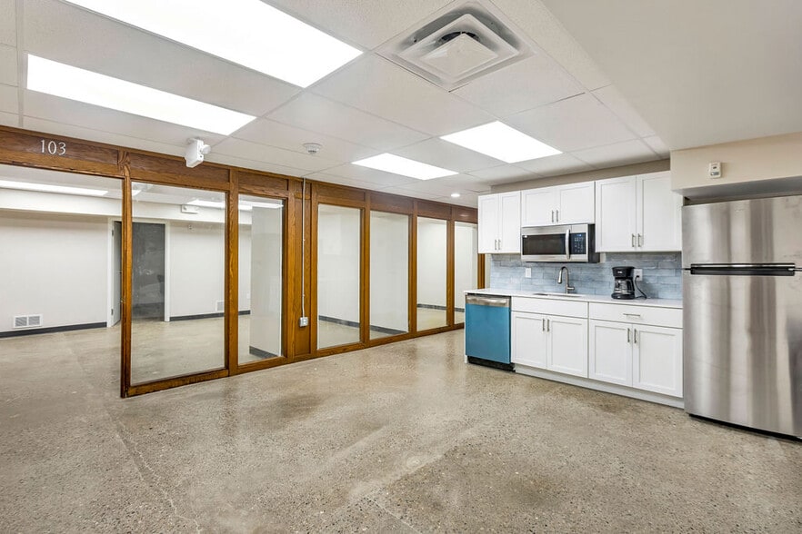 More Photos Of 2330 Victory Pky, Cincinnati Office Residential For Lease