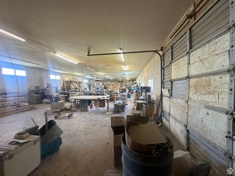 More Photos Of 589 N Geneva Rd, Lindon Warehouse For Sale