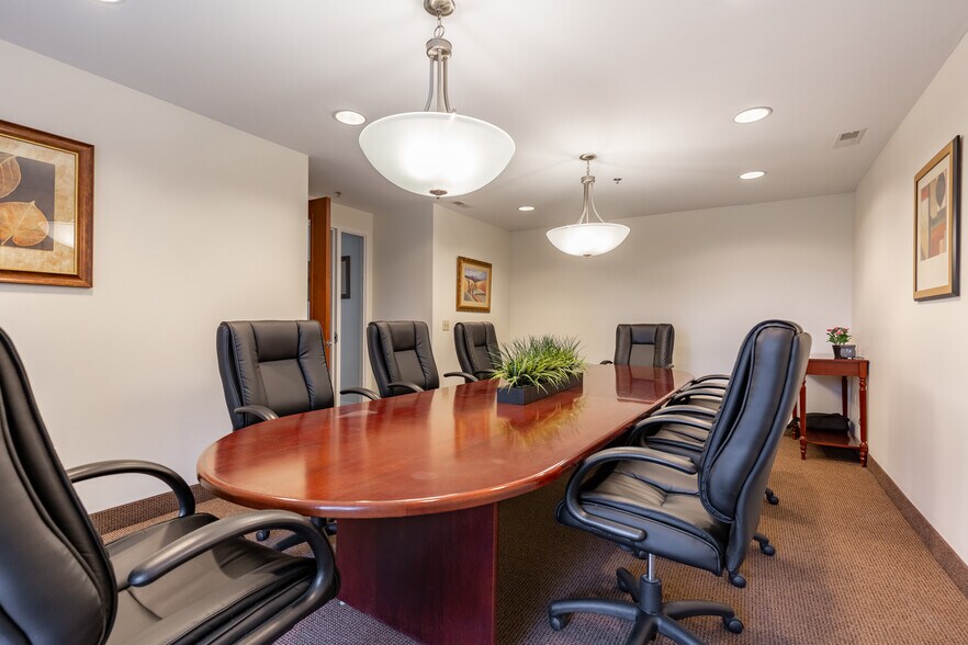 More Photos Of 6339 Ten Oaks Rd, Clarksville Office For Sale