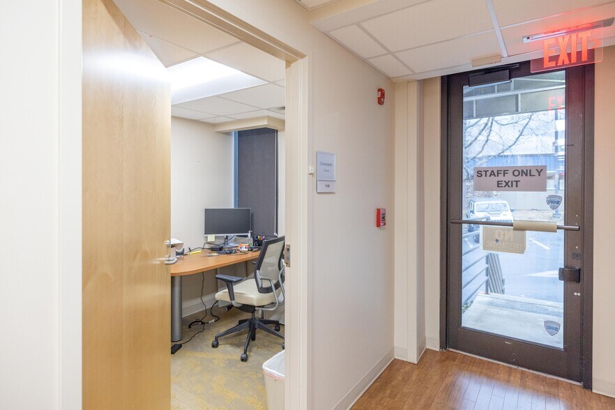 More Photos Of 41 Oakland Rd, Asheville Medical For Sale