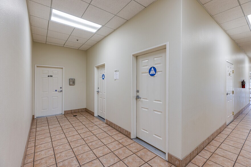 More Photos Of 220 Windsor River Rd, Windsor Apartments For Sale