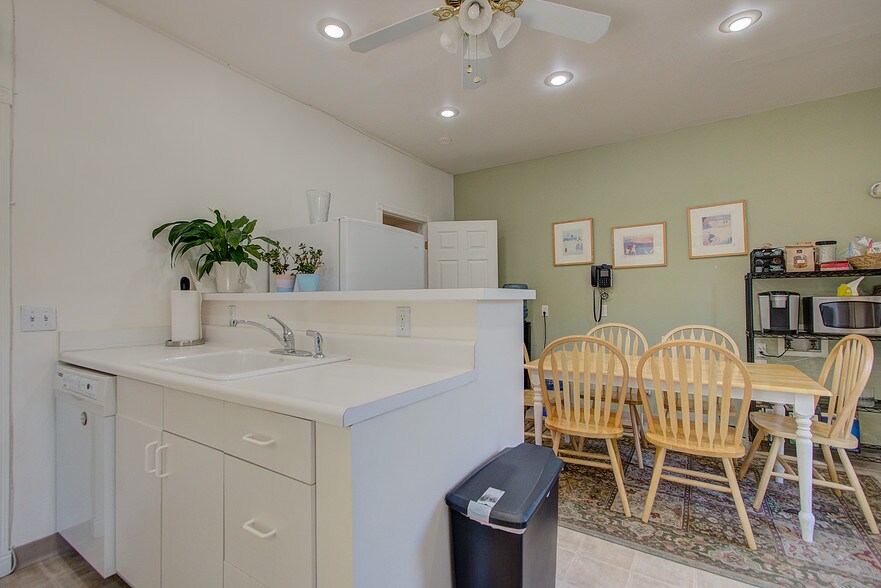 More Photos Of 1601 Vine St, Denver Office For Sale