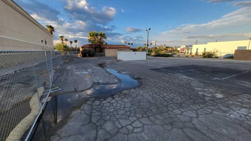 More Photos Of 1825 E Flamingo Rd, Las Vegas Office For Sale
