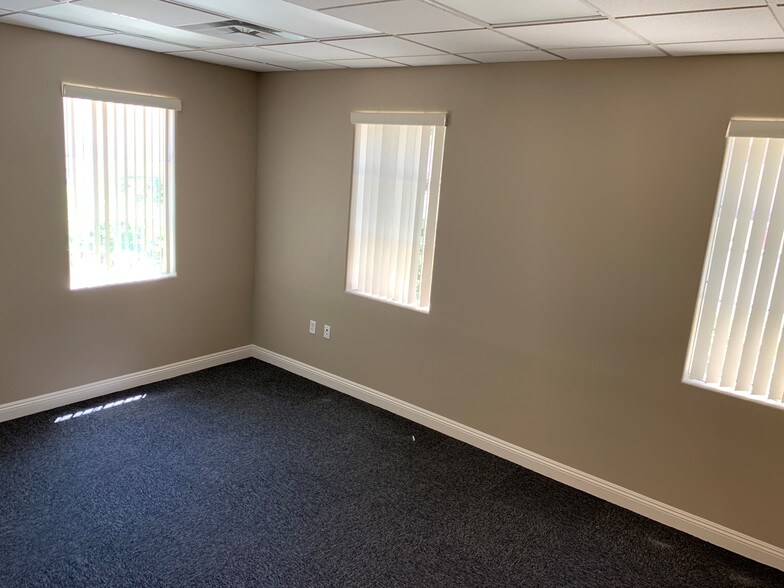 More Photos Of 5795 S Sandhill Rd, Las Vegas Unknown For Lease