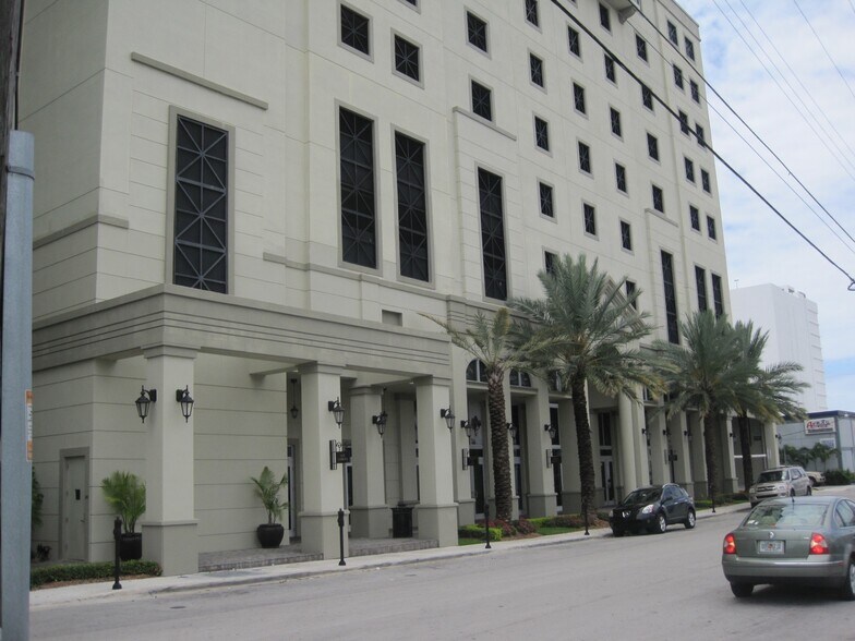 More Photos Of 3850 Bird Rd, Miami Office For Sale