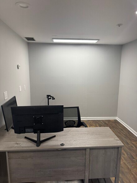 More Photos Of 118 Coalpit Hill Rd, Danbury Office For Lease