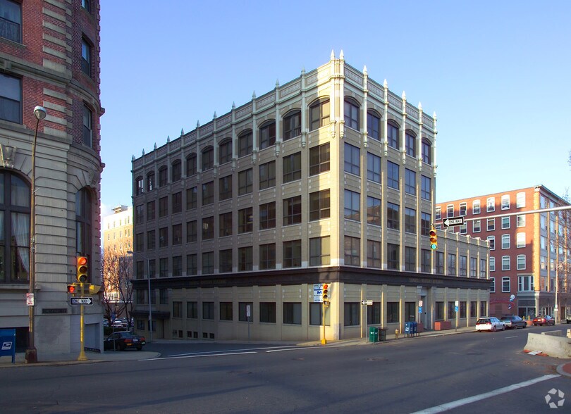 More Photos Of 144-146 Chestnut St, Springfield Office For Lease
