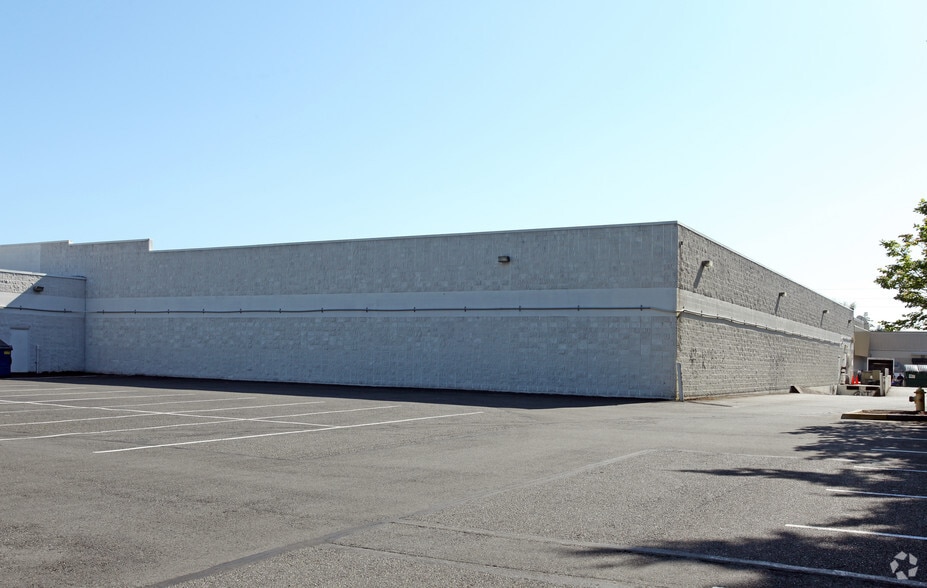 More Photos Of 2131 SW 336th St, Federal Way Drugstore For Lease