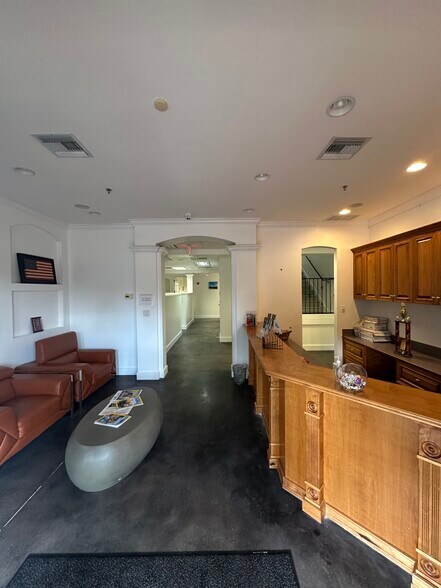 More Photos Of 1661 Sandspur Rd, Maitland Office For Lease