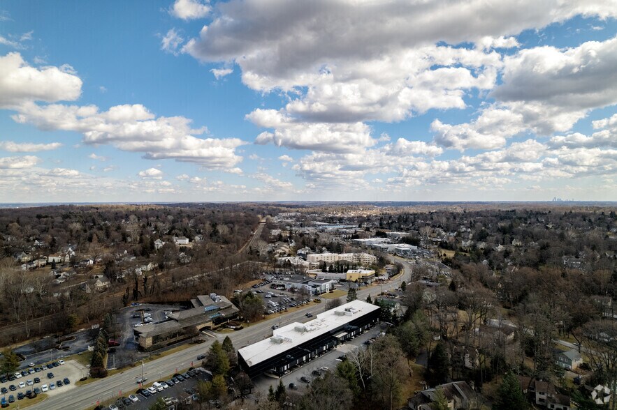 More Photos Of 426 W Lancaster Ave, Devon Office For Lease