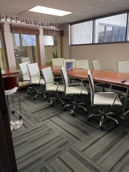 More Photos Of 11032 Quail Creek Rd, Oklahoma City Office For Sale