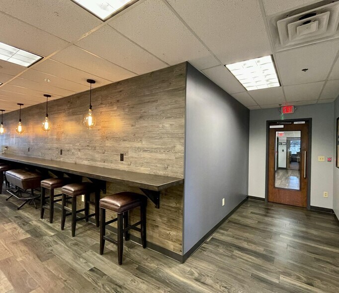 More Photos Of 1749 Mallory Ln, Brentwood Office For Lease