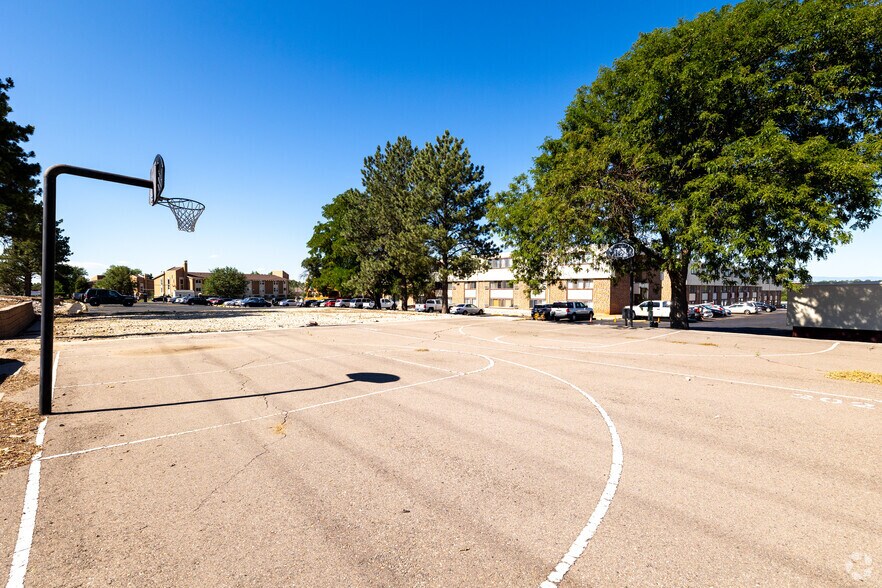 More Photos Of 2025 Jerry Murphy Rd, Pueblo Apartments For Sale