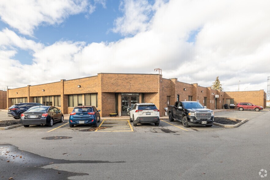 More Photos Of 177 Colonnade Rd, Nepean Office For Lease