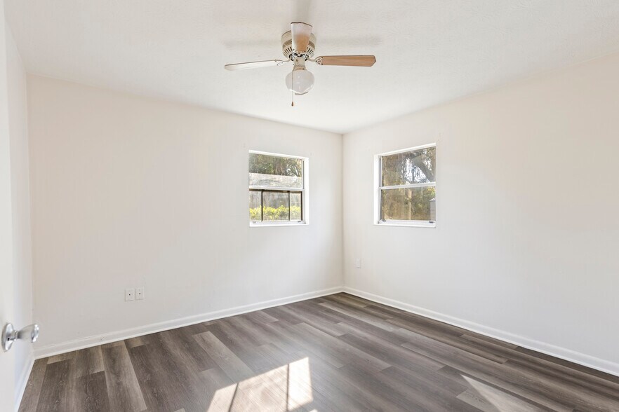 More Photos Of 283 SW Davaca Gln, Lake City Multifamily For Sale