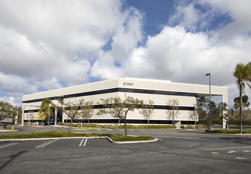 More Photos Of 21061 S Western Ave, Torrance Unknown For Lease