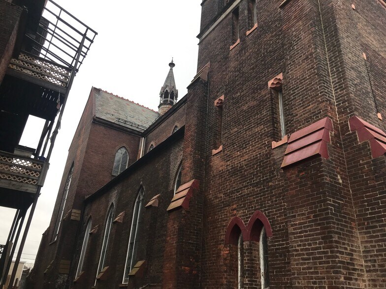 Primary Photo Of 292 3rd Ave, Troy Specialty For Sale