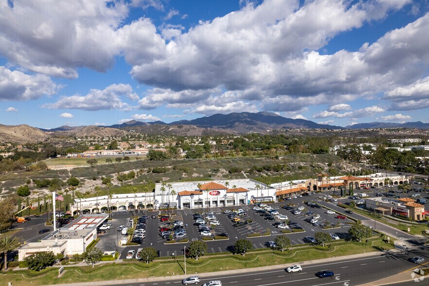 More Photos Of 26731-26771 Portola Pky, Foothill Ranch Unknown For Lease