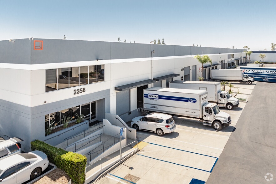 More Photos Of 2340-2386 E Walnut Ave, Fullerton Unknown For Lease