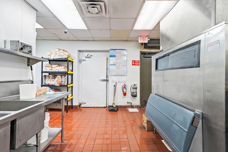 More Photos Of 13031 FM 1960 Rd W, Houston Restaurant For Sale
