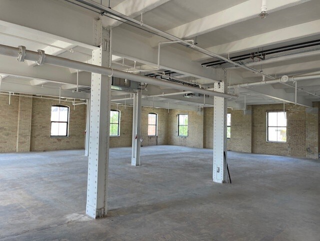 More Photos Of 30 Powerhouse St, Toronto Office For Lease