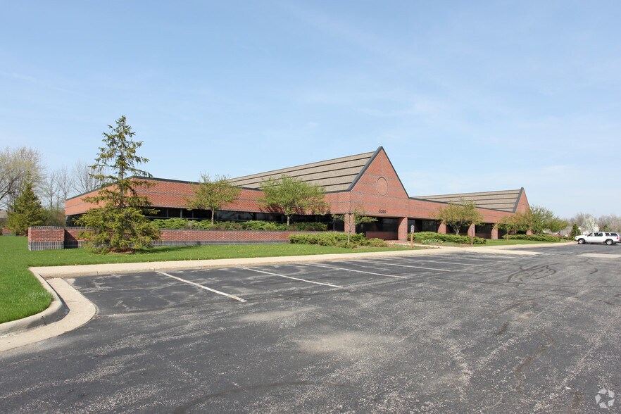 Primary Photo Of 3200 Eagle Park Dr NE, Grand Rapids Medical For Sale