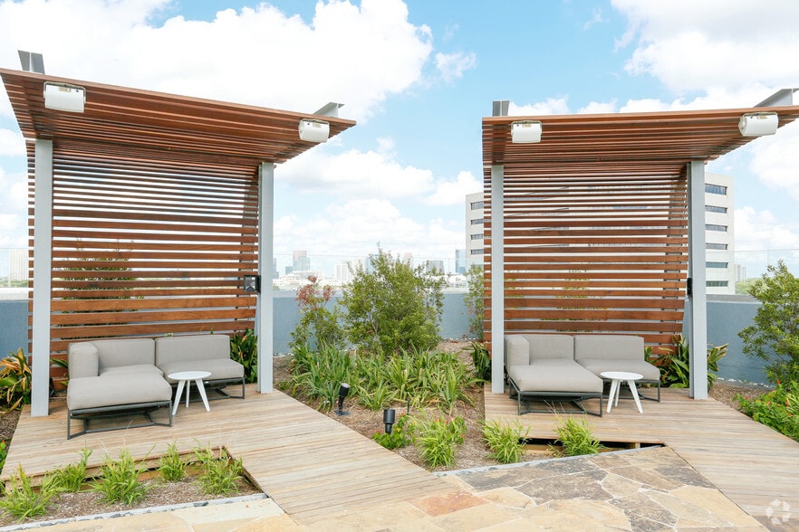 More Photos Of 2929 Weslayan St, Houston Apartments For Lease
