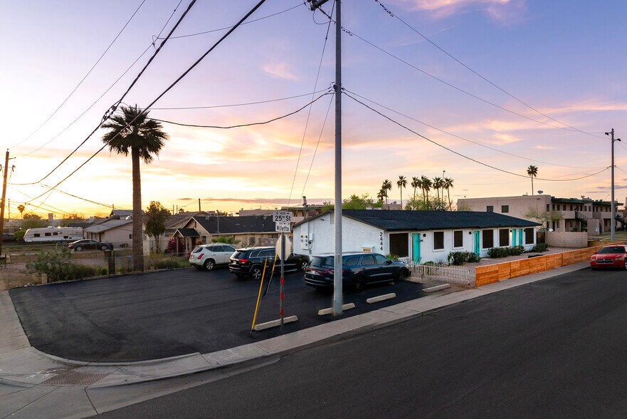 More Photos Of 2444 E Willetta St, Phoenix Multifamily For Sale