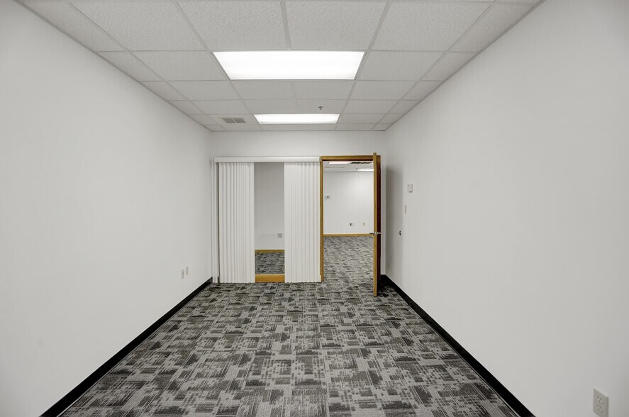 More Photos Of 147 N 5th St, Reading Office For Sale