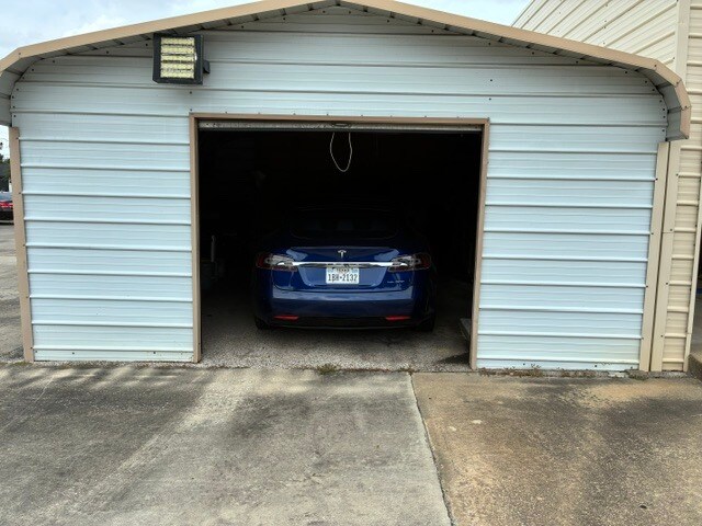More Photos Of 5902 Spencer Hwy, Pasadena Auto Dealership For Lease