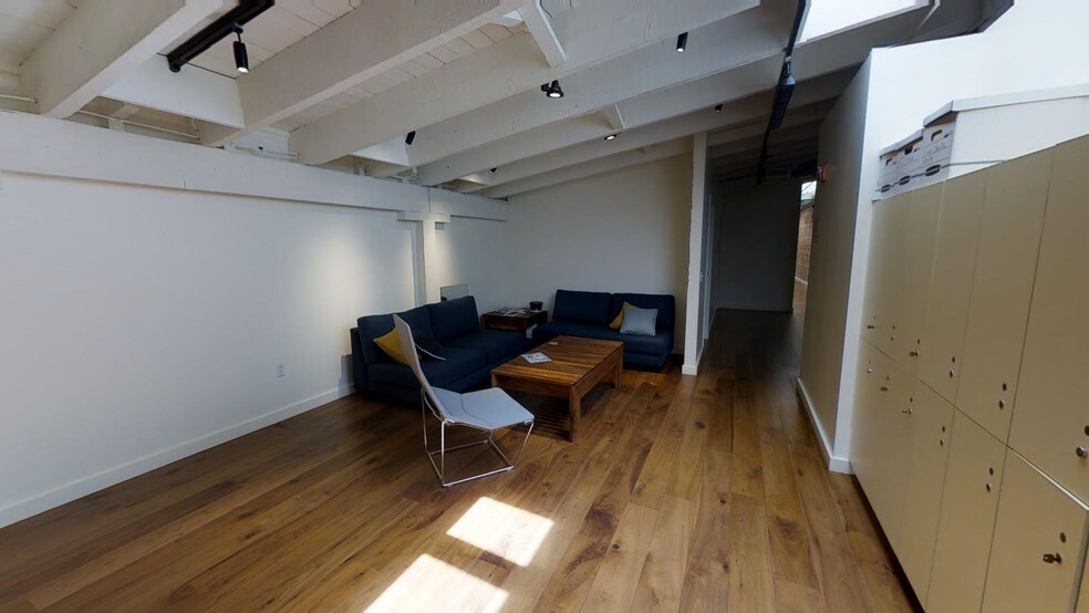 More Photos Of 2865 7th St, Berkeley Warehouse For Lease