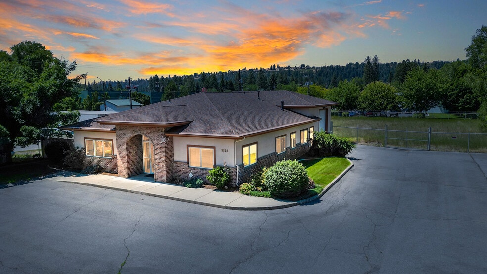 More Photos Of 9629 N Colfax Rd, Spokane Office For Sale